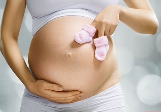 en gravid kvinna överför papillom till sitt barn
